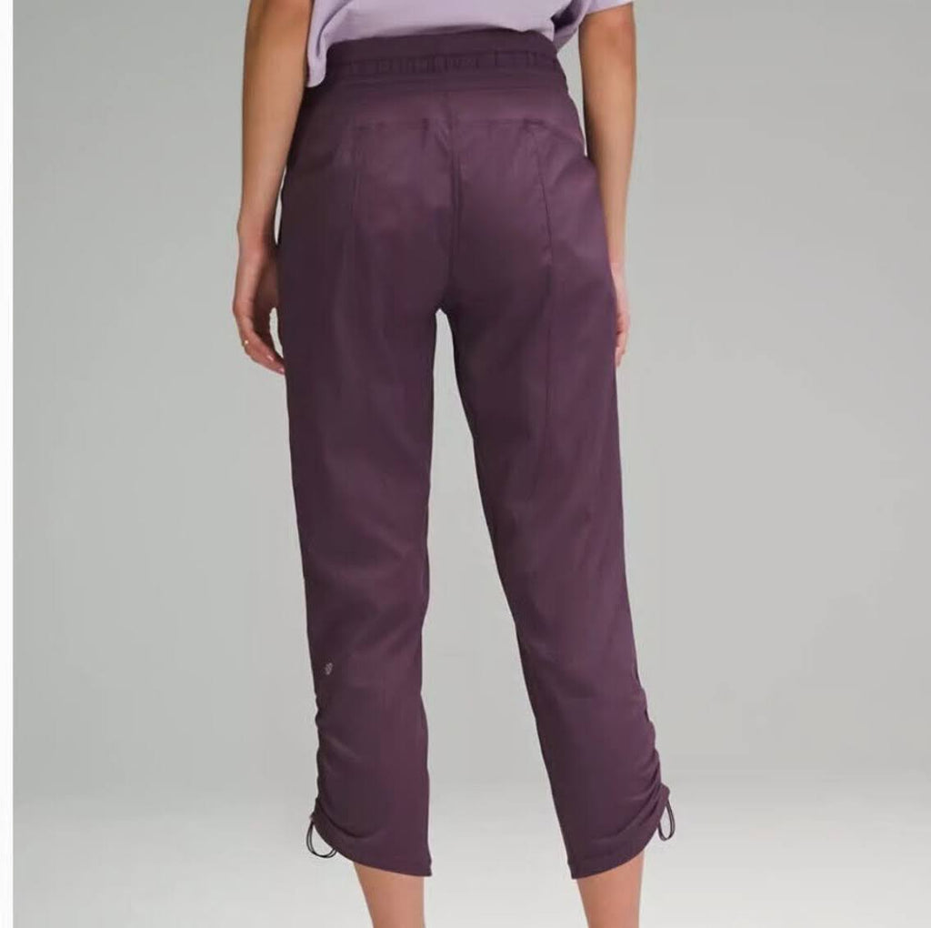 Dance Studio Mid-Rise Cropped Pant