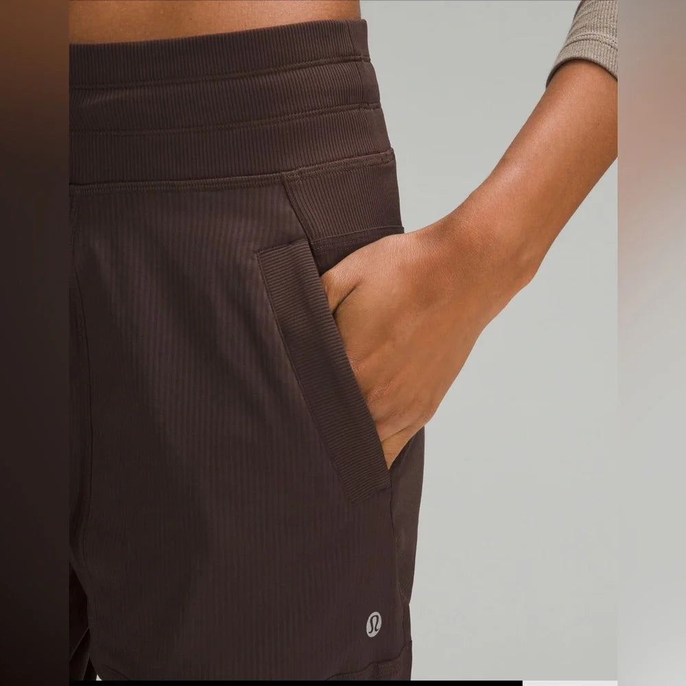 Dance Studio Mid-Rise Pant*Regular