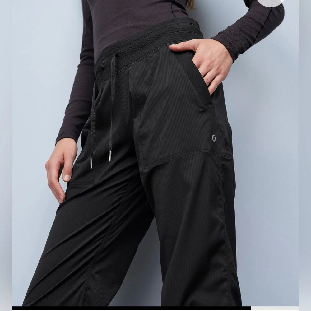 Dance Studio Mid-Rise Pant*Regular