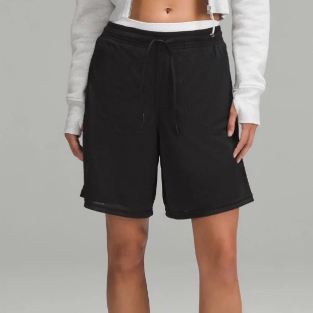 Relaxed-Fit Mesh Training Short 8"