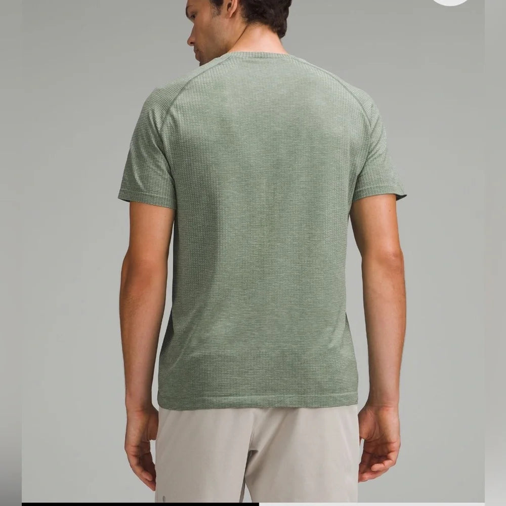 Metal Vent Tech Short-Sleeve Shirt