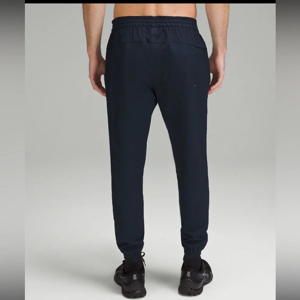 icense to Train Jogger Regular Men's Navy Blue