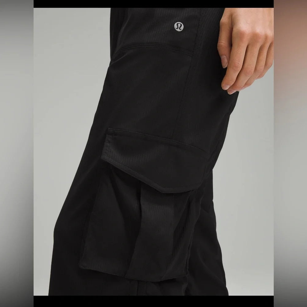 Dance Studio Relaxed-Fit Mid-Rise Cargo